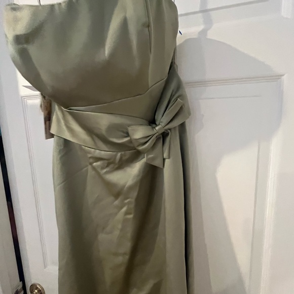 Alfred Angelo celadon green strapless dress - Picture 7 of 11